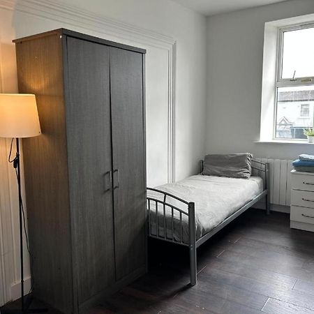 Sarsfield Hostel Дублин Экстерьер фото